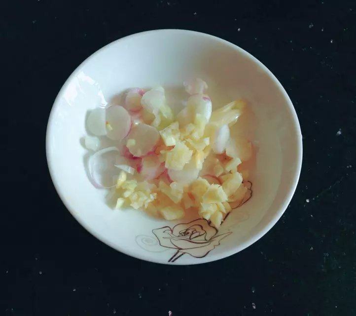 肉丝蟹味菇步骤6
