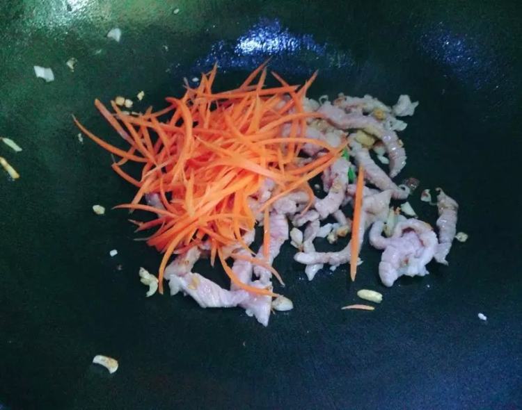 肉丝蟹味菇步骤9