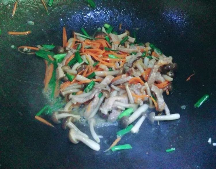肉丝蟹味菇步骤15