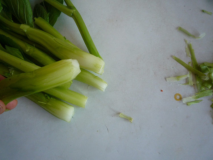腊味菜心步骤2