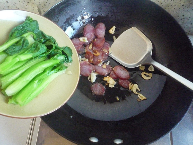 腊味菜心步骤8