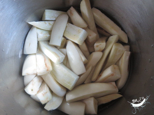 肉末蒜蓉茄子步骤4