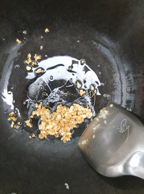 蒜茸粉丝蒸金针菇步骤4