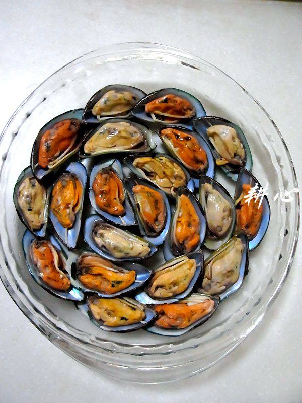 蒜蓉蒸青口步骤4