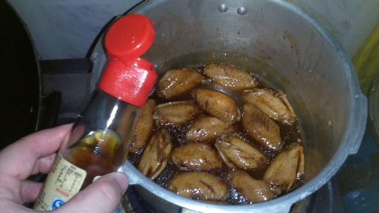 油焗芝麻鸡翅步骤10