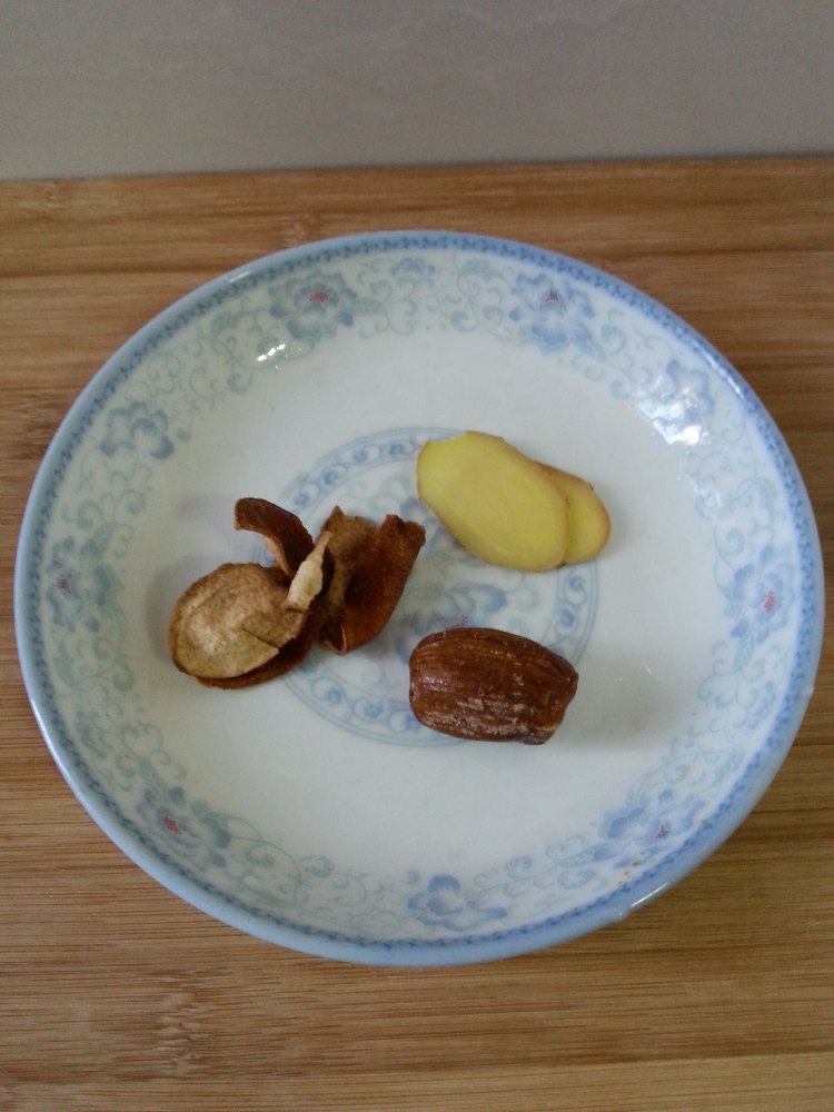 菜干煲猪骨汤步骤3