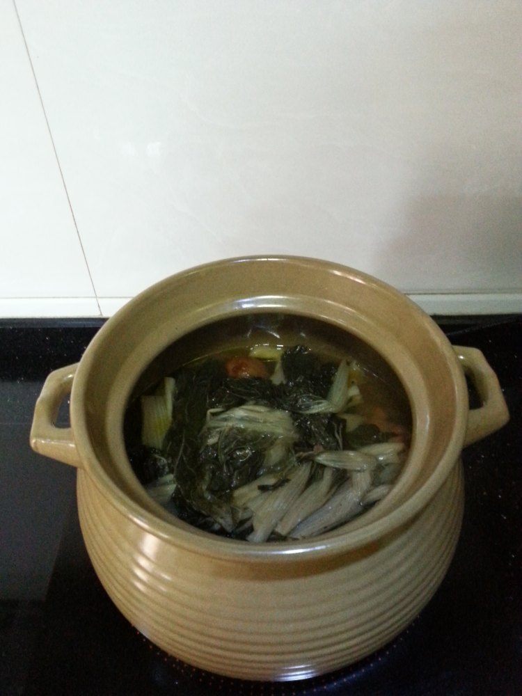 菜干煲猪骨汤步骤8