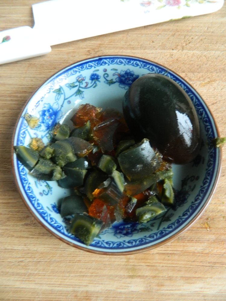 咸肉皮蛋粥步骤4