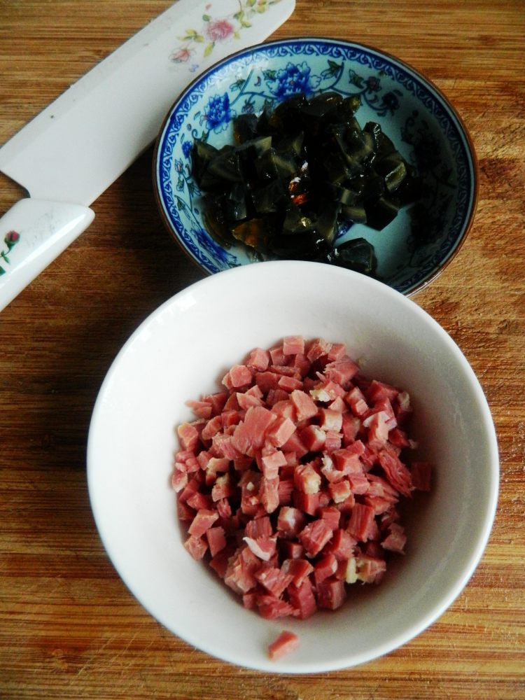 咸肉皮蛋粥步骤9
