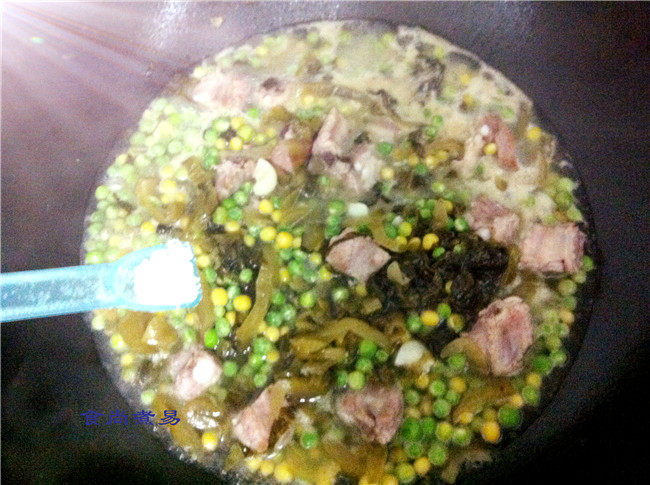咸菜豌豆焖排骨步骤13