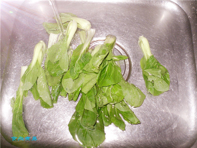 水煮小唐菜步骤3