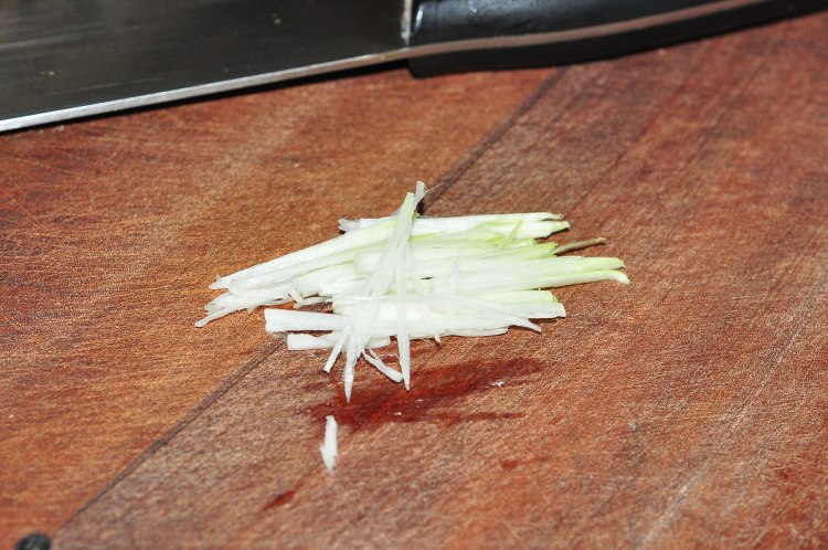 白灼紫贝天葵步骤3