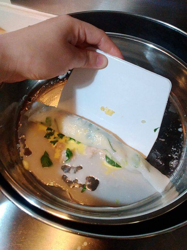 鸡蛋瘦肉肠粉步骤9