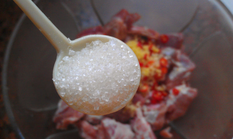蒜茸豆豉蒸排骨步骤3