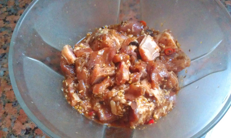 蒜茸豆豉蒸排骨步骤5