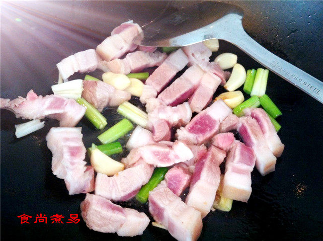 茨菇烧肉步骤7
