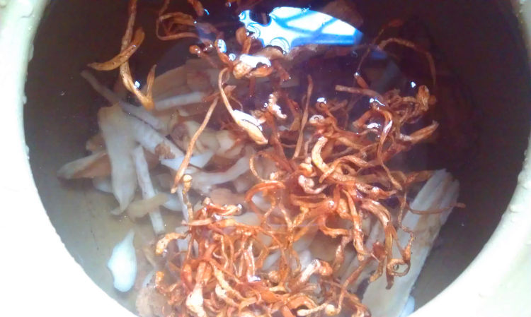 虫草花清补汤步骤4