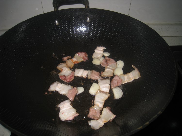 五花肉炒荷兰豆步骤5