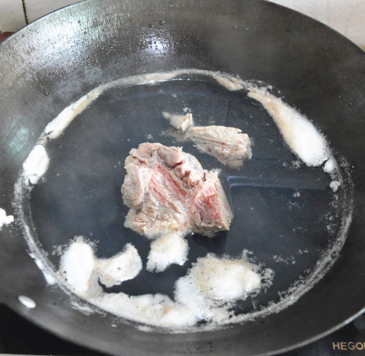 黑豆煲鲩鱼尾步骤3