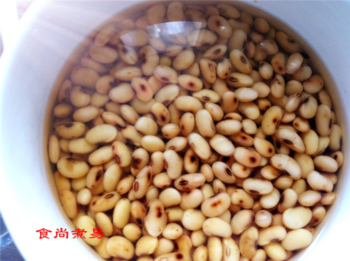 黄豆猪尾煲步骤3
