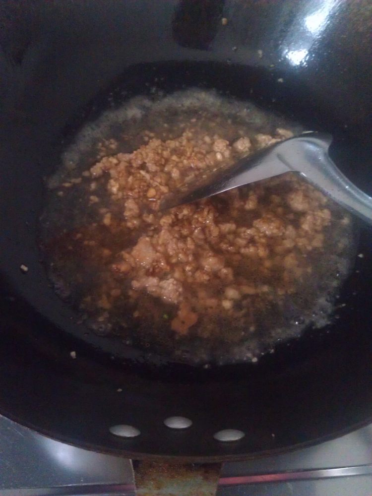 肉末白灼菜心步骤7