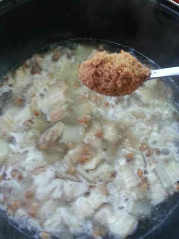 黄豆红焖五花肉步骤5