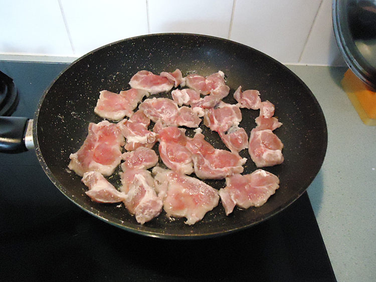 咸虾酱煎猪肉步骤3