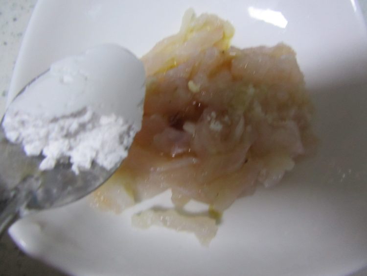 鲍菇龙利鱼时蔬羹步骤5