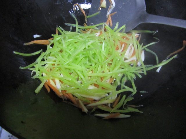 鲍菇龙利鱼时蔬羹步骤11