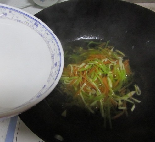 鲍菇龙利鱼时蔬羹步骤13