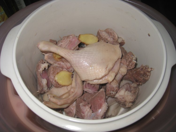 黑松露炖青头鸭步骤6
