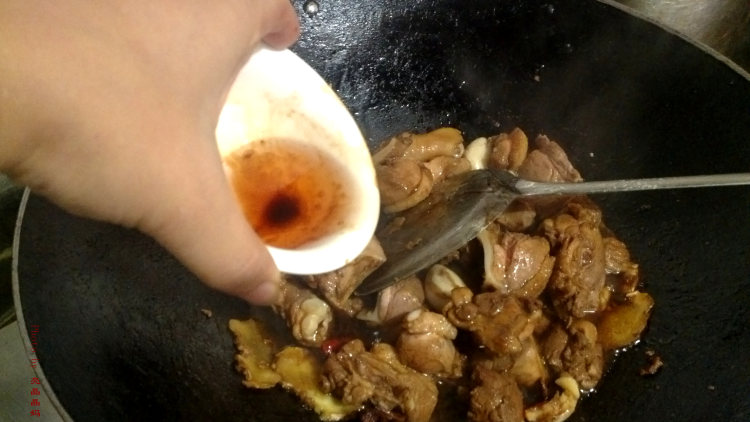 客家三杯鸭步骤8