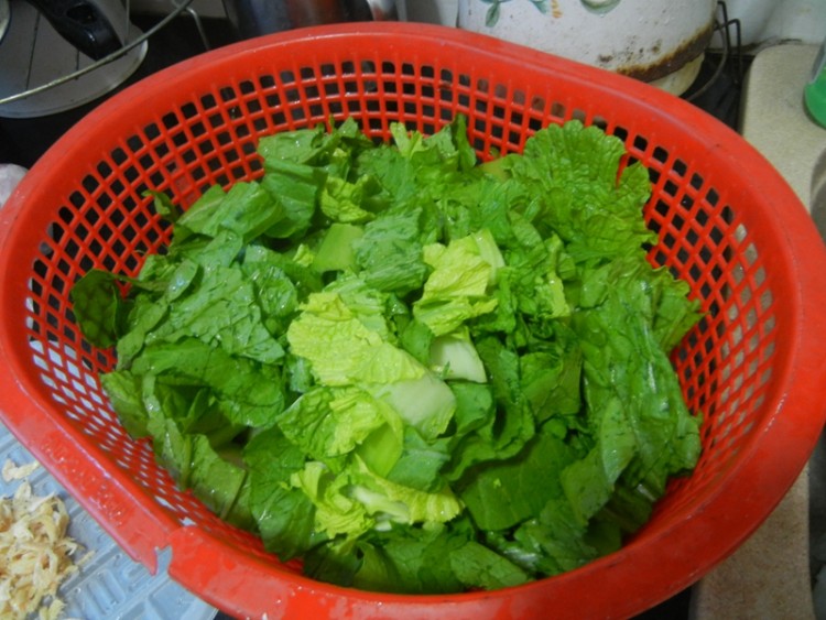 虾米炒盖菜步骤3