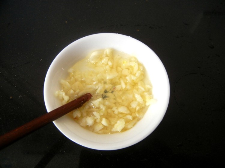 蒜香煎黄粿步骤3
