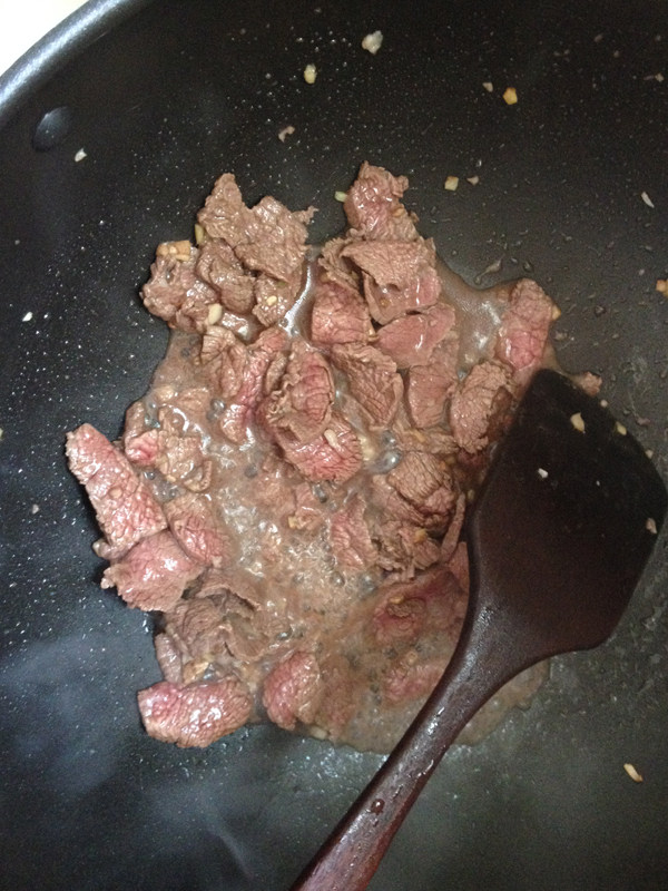 木耳炒牛肉步骤4