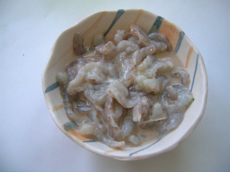 西兰花炒虾球步骤4