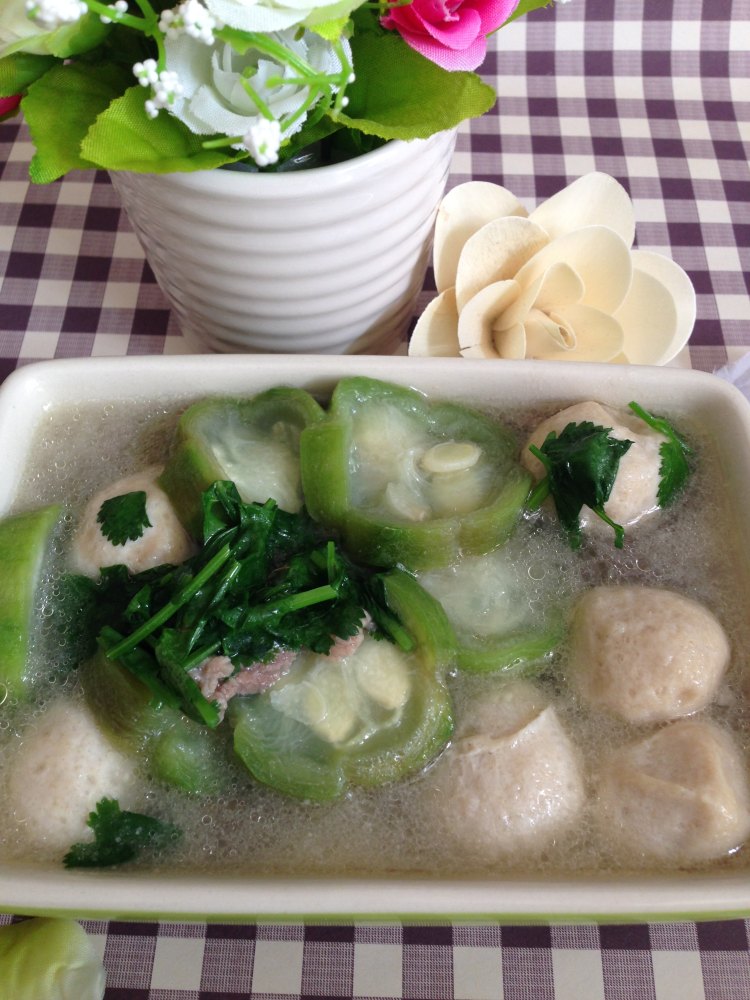 丝瓜肉片丸子汤步骤8