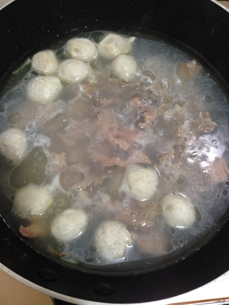 丝瓜肉片丸子汤步骤5