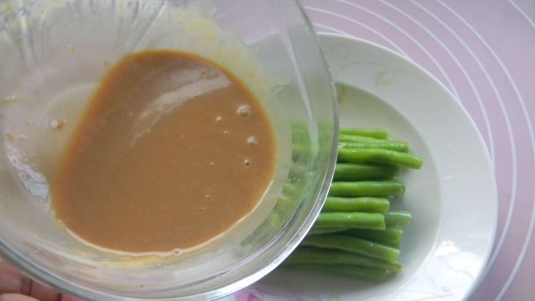 麻酱淋豇豆步骤7