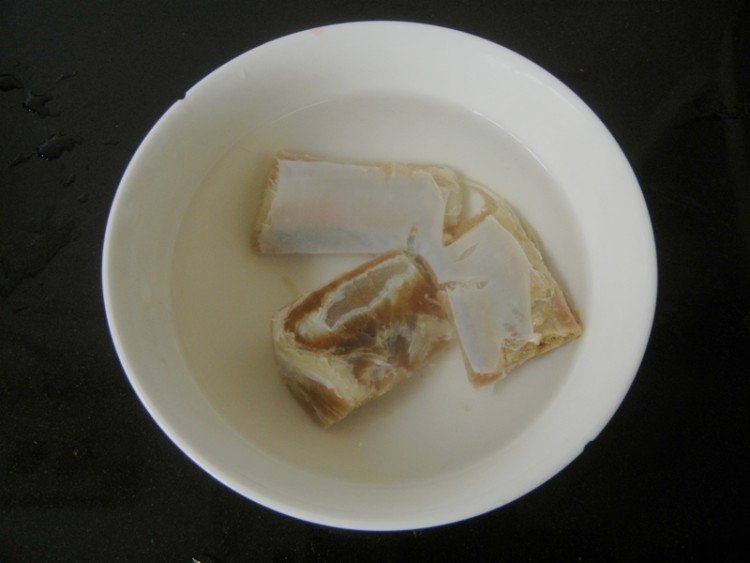 冬笋干五花肉砂锅煲步骤4