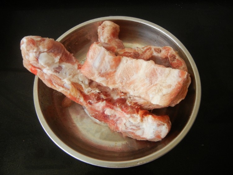 腐竹烧排骨步骤1