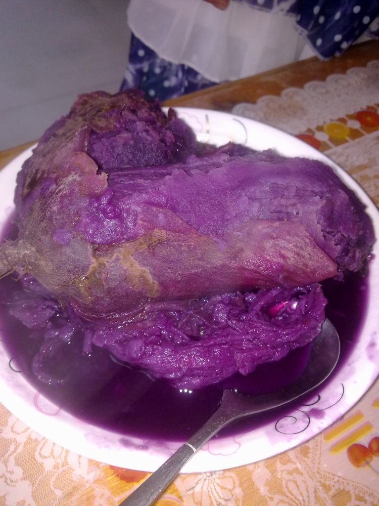 紫薯花生芝麻馅汤圆步骤1