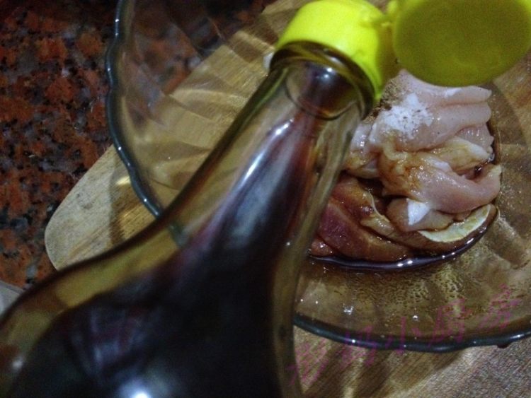 黑椒香酥里脊肉条步骤4