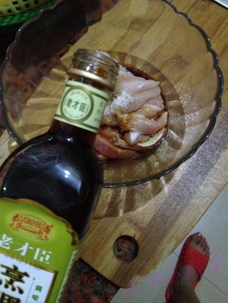 黑椒香酥里脊肉条步骤5