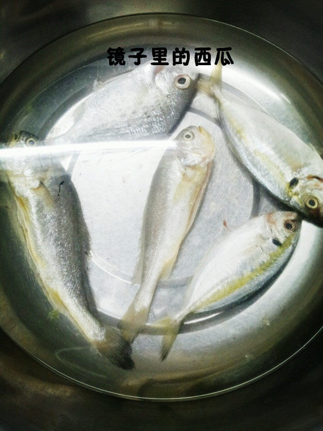 杂鱼酱油水步骤1