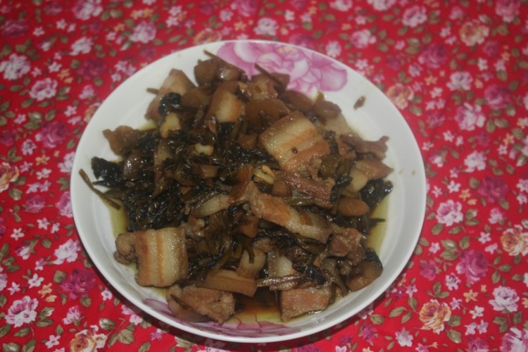 酸菜炖五花肉步骤7