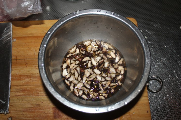香菇豆腐丸子步骤2