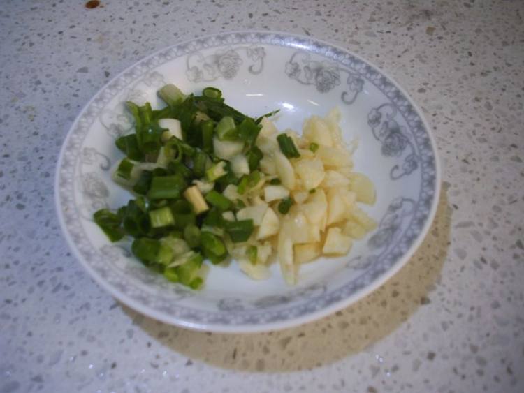 荷叶粉蒸肉步骤2