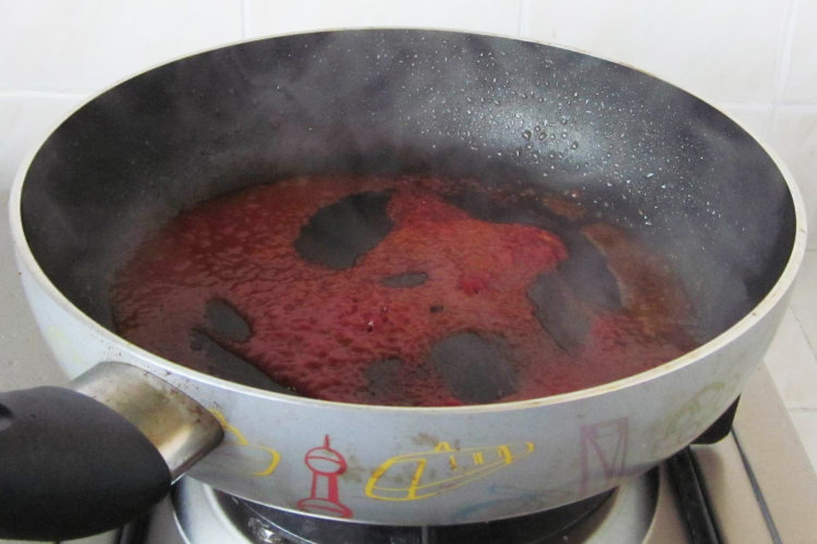 番茄虾仁锅巴步骤8