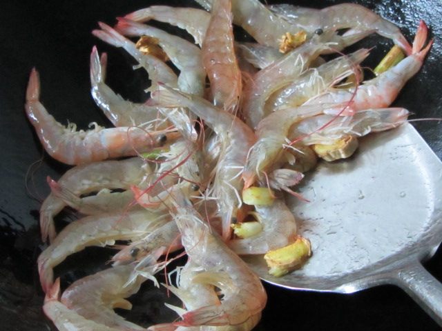 烧对虾步骤4